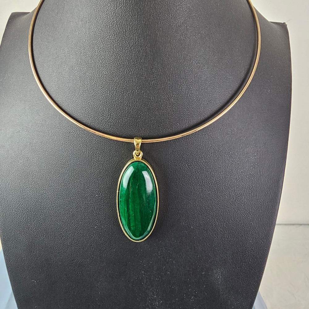 Gold Tone Choker Necklace Large Oval Green Stone Pendant Minimalist Collar